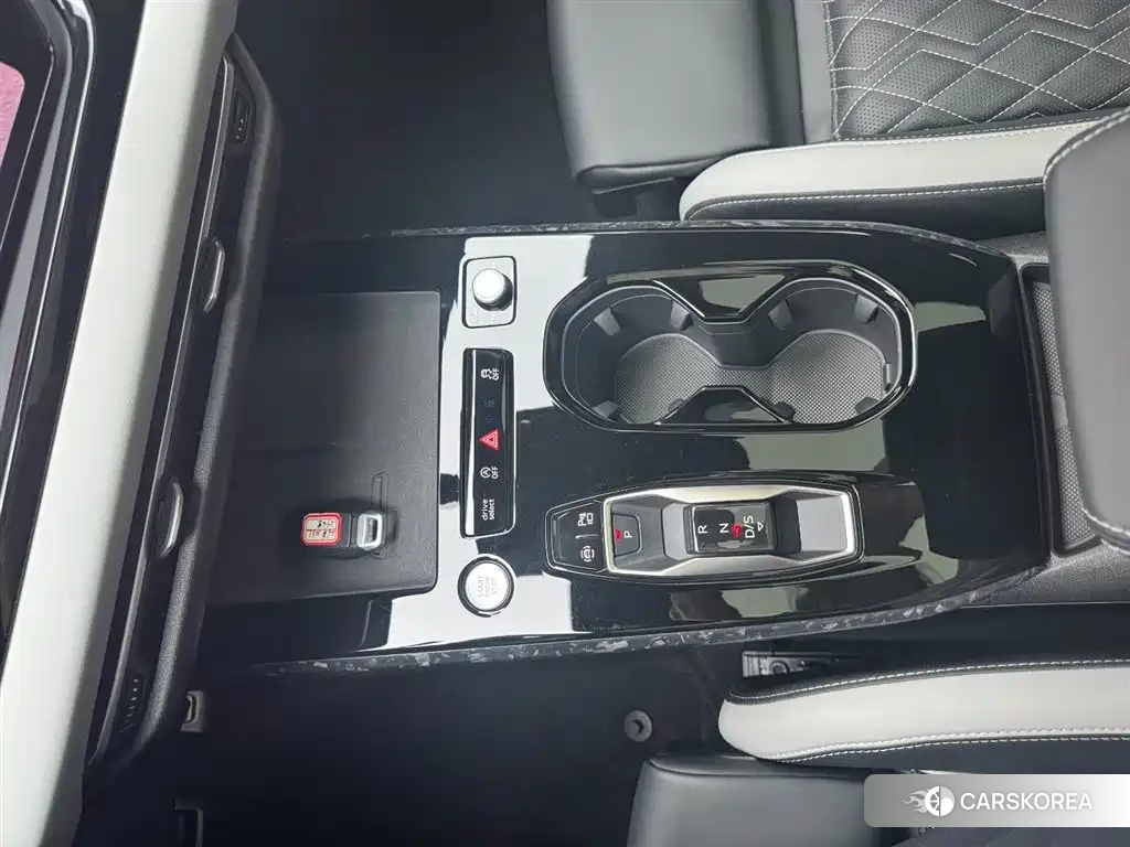 Audi A5L id 4559821 из Китая 16