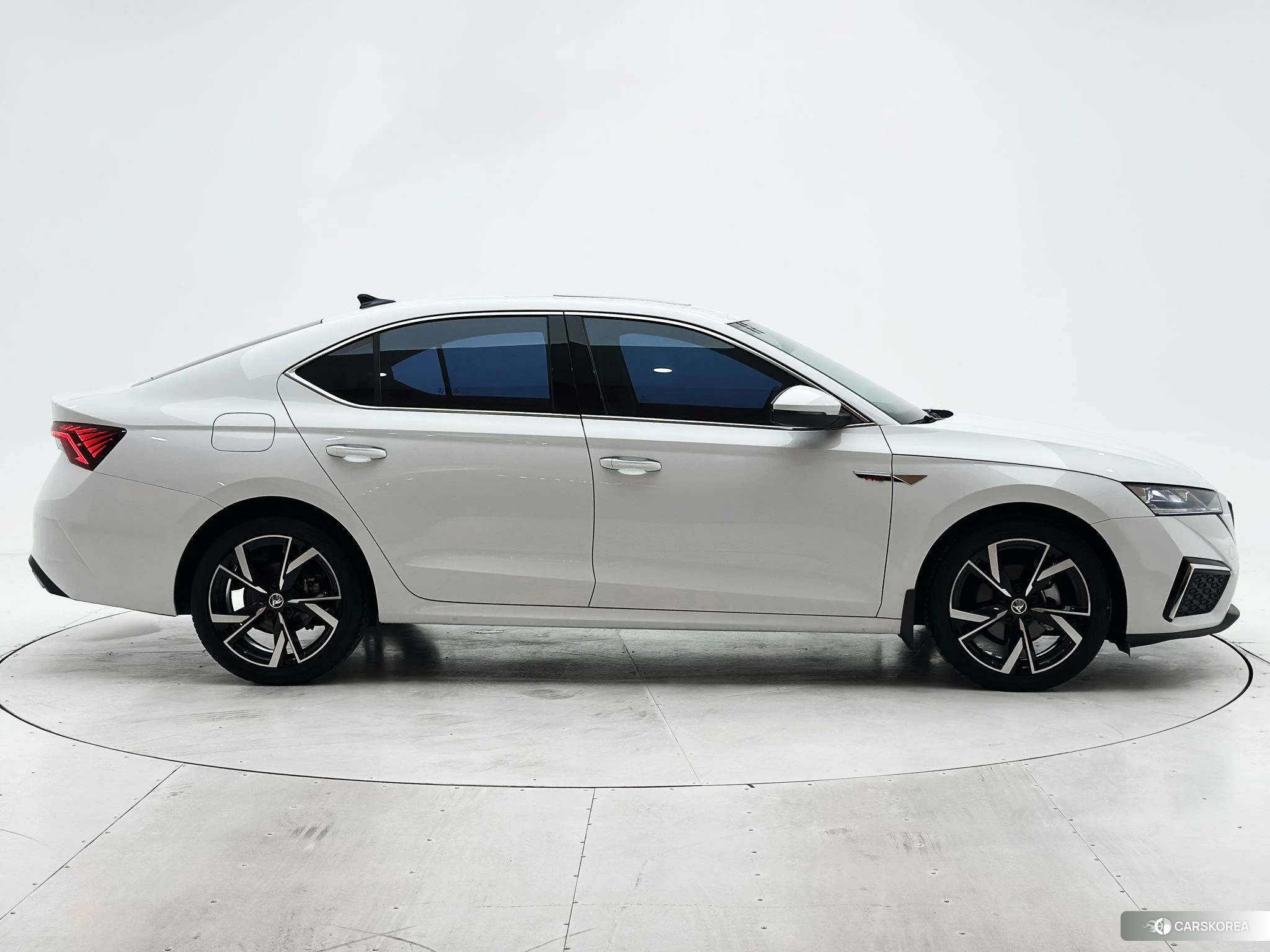 Skoda Octavia id 4473708 из Китая 16