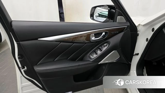 Infiniti Q50 id 4397872 из Кореи 16