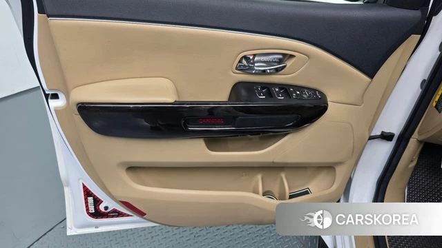 Kia The New Carnival id 4471551 из Кореи 16