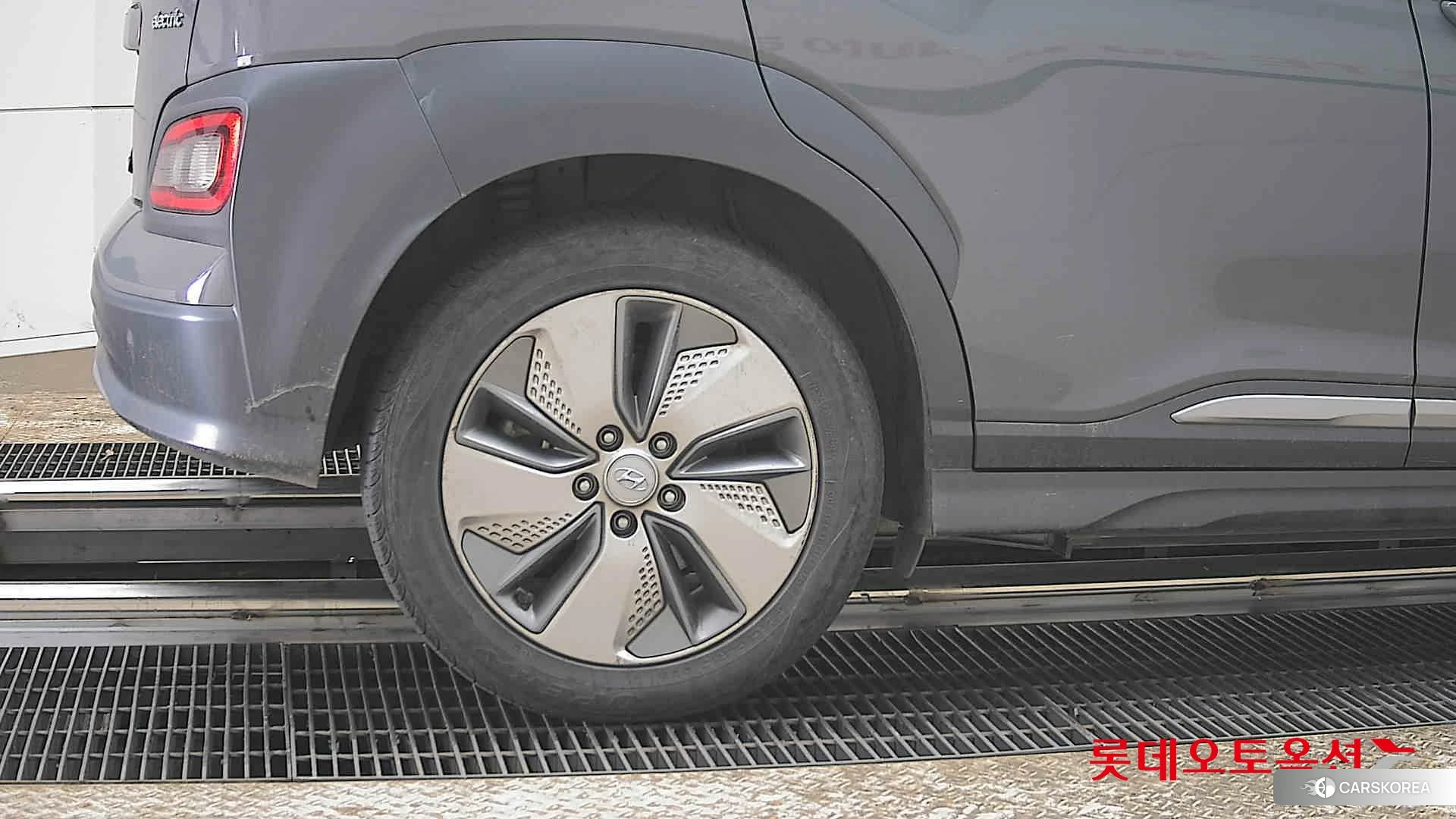 Hyundai KONA Electric id 3888321 из Кореи 16