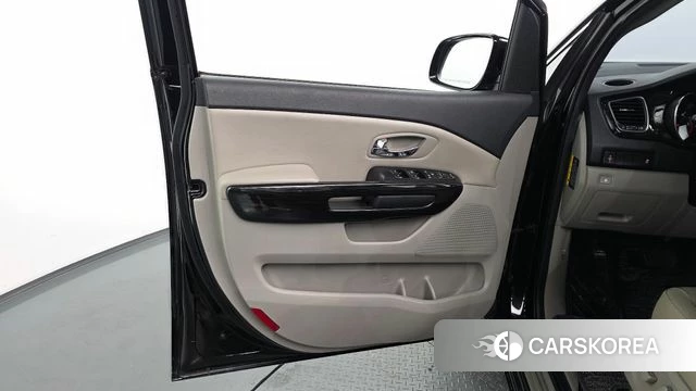 Kia The New Carnival id 4536332 из Кореи 16