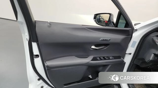 Lexus UX250h id 4331100 из Кореи 16
