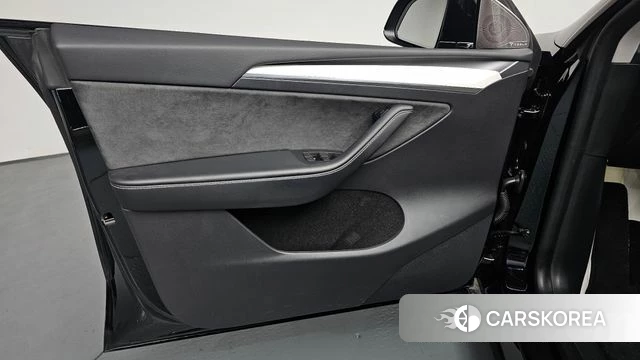 Tesla Model Y id 4408332 из Кореи 16