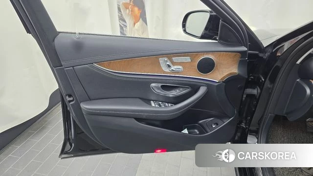 Mercedes-Benz E-Class W213 id 4543066 из Кореи 16