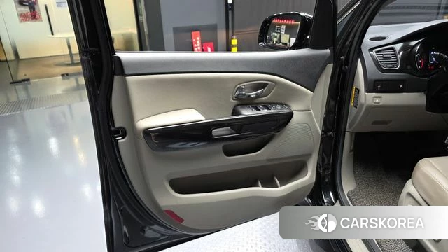 Kia The New Carnival id 4542802 из Кореи 16