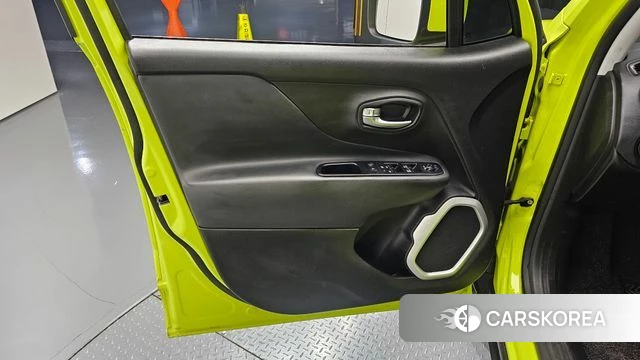 Jeep Renegade id 4610330 из Кореи 16