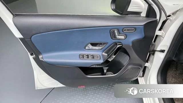 Mercedes-Benz A-Class W177 id 4232565 из Кореи 16