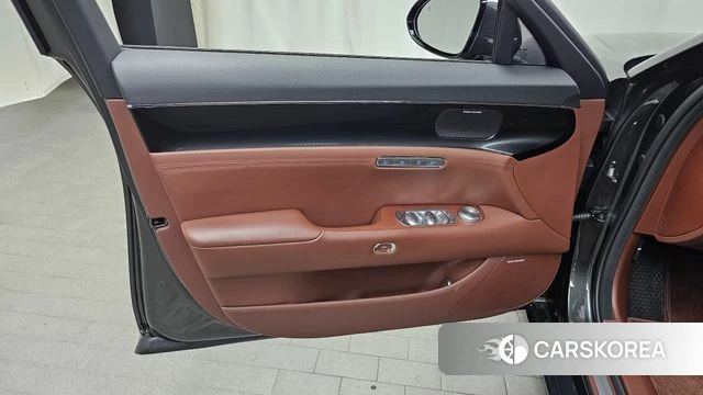 Genesis G90 (RS4) id 4185661 из Кореи 16