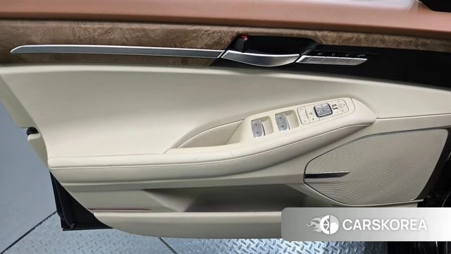 Genesis G90 id 4872638 из Кореи 16