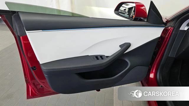 Tesla Model 3 id 4686833 из Кореи 16