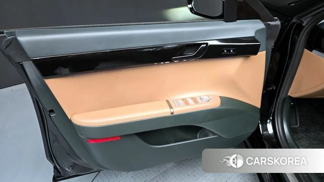 Hyundai Grandeur (GN7) id 4222652 из Кореи 16