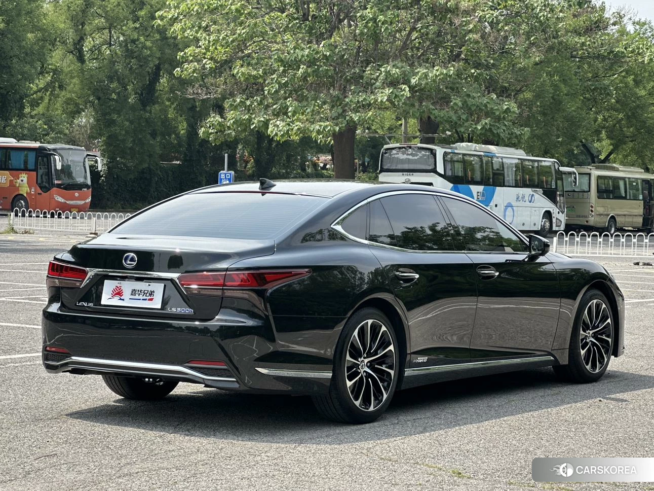 Lexus LS id 4420304 из Китая 16