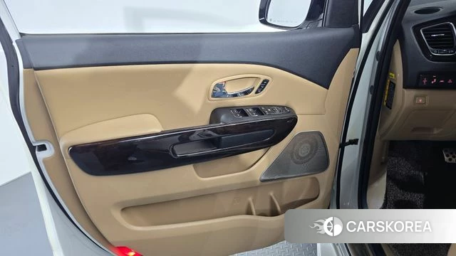 Kia The New Carnival id 4542985 из Кореи 16