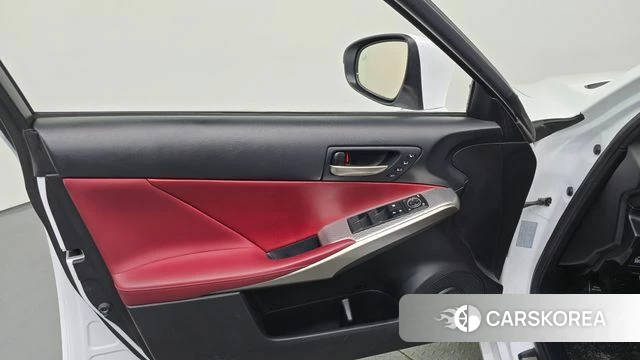 Lexus New IS300 id 4232770 из Кореи 16