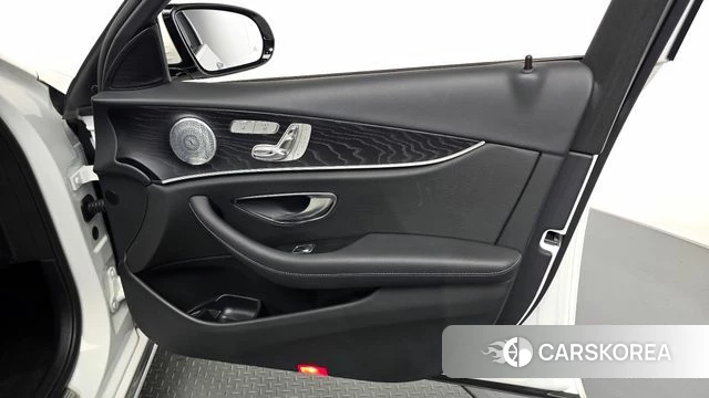 Mercedes-Benz E-Class W213 id 4907148 из Кореи 16