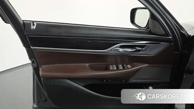 BMW 7 Series (G11) id 4737468 из Кореи 16