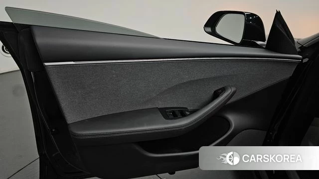 Tesla Model 3 id 4589877 из Кореи 16