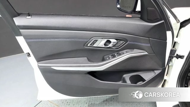 BMW 3 Series (G20) id 4672472 из Кореи 16