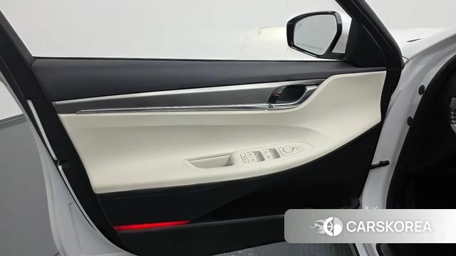 Hyundai The New Grandeur IG Hybrid id 4330415 из Кореи 16