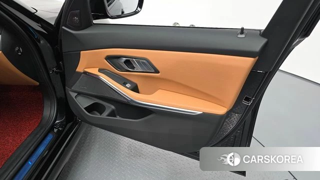 BMW 3 Series (G20) id 4354053 из Кореи 16