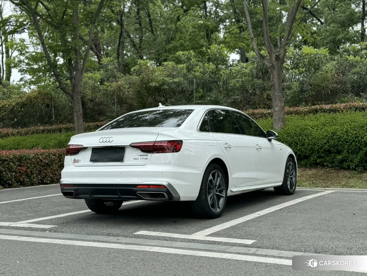 Audi A4L id 4512361 из Китая 15
