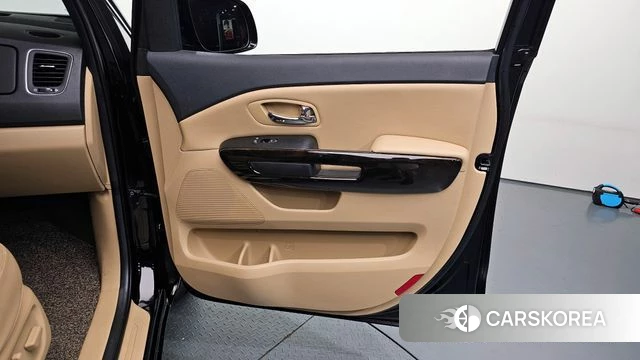 Kia The New Carnival id 4397301 из Кореи 16