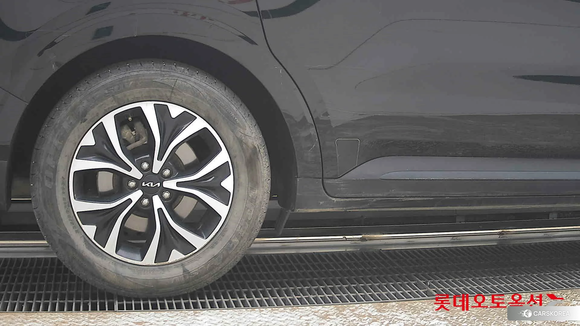 Kia Carnival id 3882155 из Кореи 16