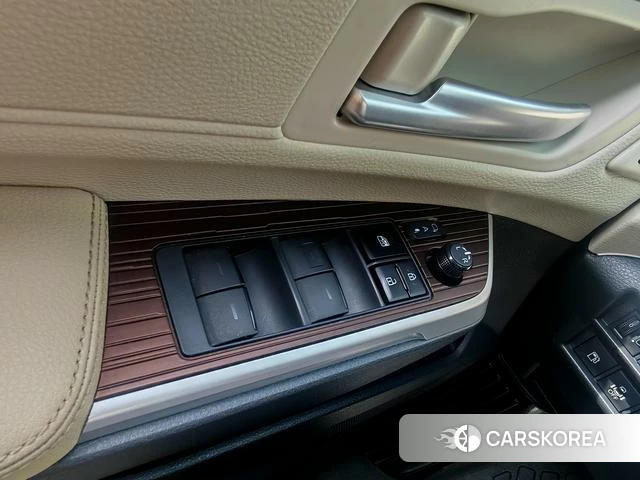 Toyota Grevia id 4258445 из Китая 16