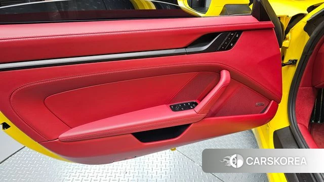 Porsche 911(992) id 4584808 из Кореи 16