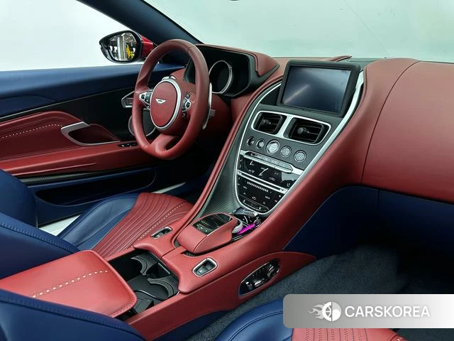Aston Martin DB11 id 4239005 из Китая 16