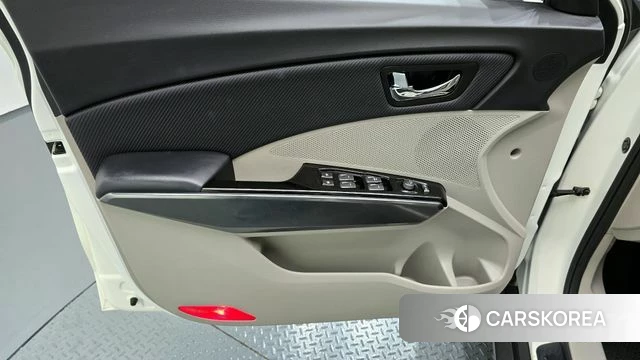 Ssangyong Tivoli Air id 4224078 из Кореи 16