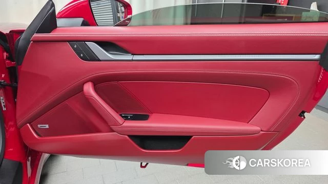Porsche 911(992) id 4899200 из Кореи 16