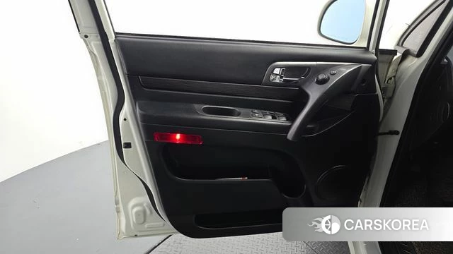 Ssangyong Korando Turismo id 4543603 из Кореи 16