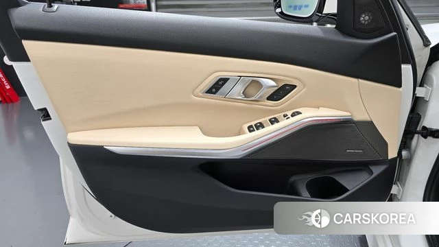 BMW 3 Series (G20) id 4586840 из Кореи 16