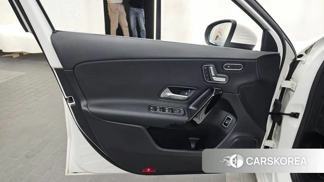 Mercedes-Benz A-Class W177 id 4688847 из Кореи 16