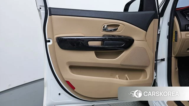 Kia The New Carnival id 4900390 из Кореи 16