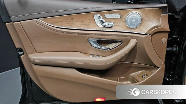 Mercedes-Benz E-Class W213 id 4633318 из Кореи 16