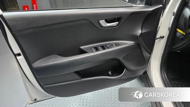 Kia Stonic id 4672833 из Кореи 16