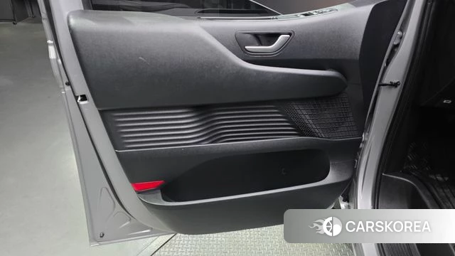 Hyundai Staria id 4375025 из Кореи 16
