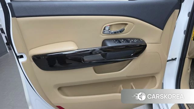 Kia The New Carnival id 4429981 из Кореи 16
