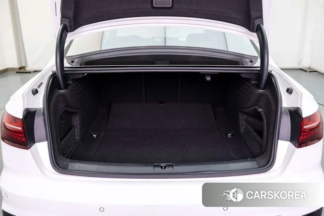 Audi A4L id 4263482 из Китая 16