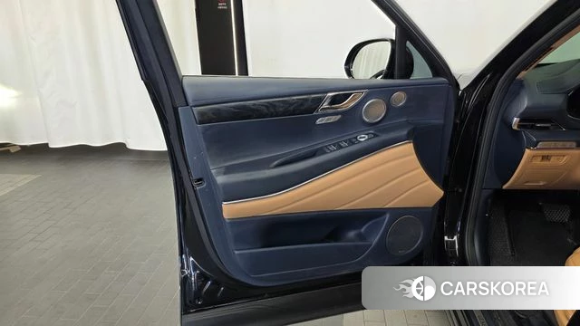 Genesis GV80 id 4900030 из Кореи 16