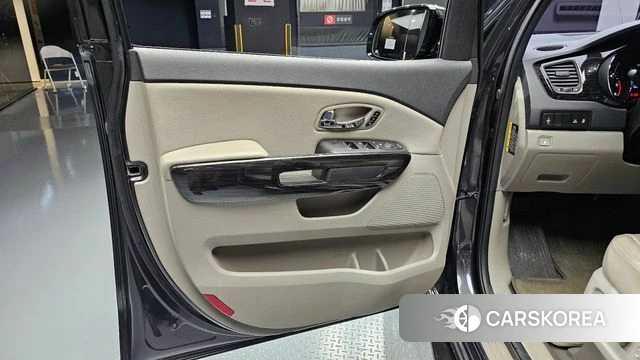 Kia The New Carnival id 4895216 из Кореи 16