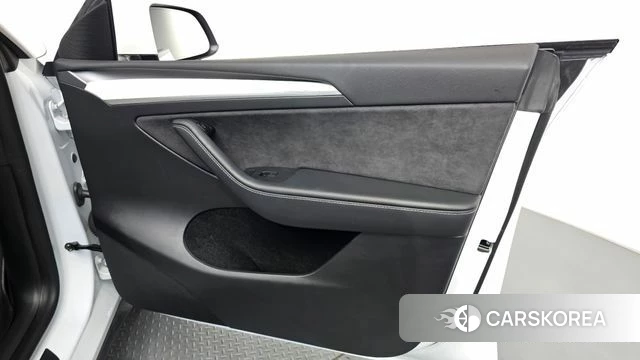 Tesla Model Y id 4834703 из Кореи 16