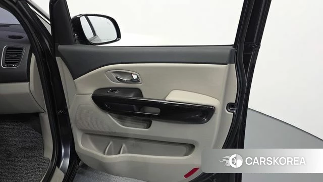 Kia The New Carnival id 4188306 из Кореи 16