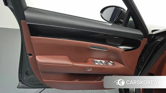 Genesis G90 (RS4) id 4432490 из Кореи 16