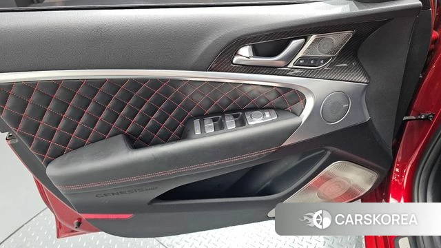 Genesis The New G70 id 4872697 из Кореи 16