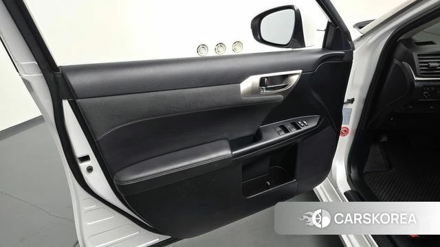 Lexus CT200h id 4751314 из Кореи 16