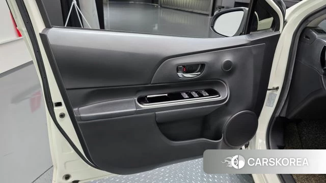 Toyota Prius C id 4482764 из Кореи 16